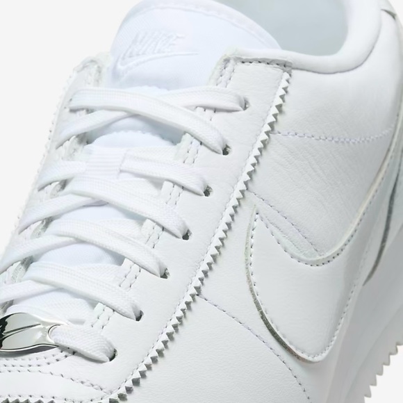 Nike Women’s Cortez 23 Premium Sz 10.5 NEW - Picture 9 of 16